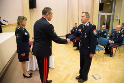 Elsőtiszti kinevezések és hősies helytállásért járó elismerések