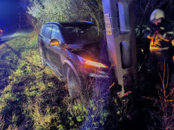 Közúti baleset Nagylóc és Zsunypuszta között