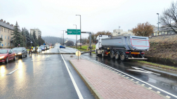 Villanyoszlopnak ütközött egy teherautó Salgótarjánban