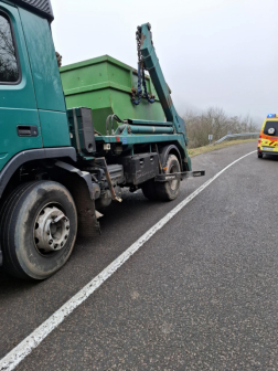 Közúti baleset Nagybárkány és Sámsonháza között