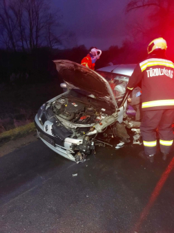 Közúti baleset a 23-as főúton
