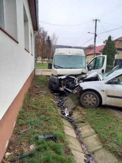 Közúti baleset Taron