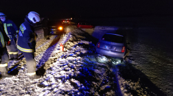 Több autó is az árokba hajtott a 22-es főúton