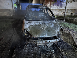 Kigyulladt egy személyautó Érsekvadkerten