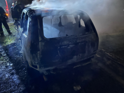 Kigyulladt egy személyautó Érsekvadkerten