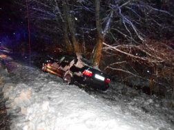 Közúti baleset Cered és Zabar között