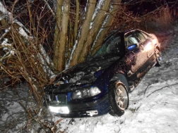 Közúti baleset Cered és Zabar között