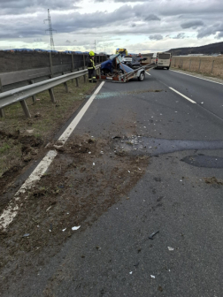 Közúti baleset történt a 21-es főúton