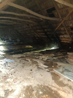 Kigyulladt egy parasztház Csitáron