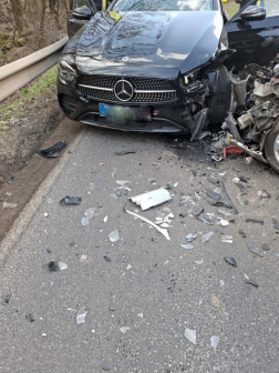 Közúti baleset Alsótold és Kozárd között