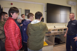 Autista és középsúlyos értelmi fogyatékos tanulók látogattak el a tűzoltókhoz