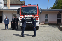 Gépjárműfecskendő átadás Balassagyarmaton