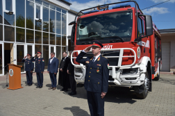 Gépjárműfecskendő átadás Balassagyarmaton