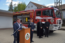 Gépjárműfecskendő átadás Balassagyarmaton