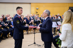 Elismerések, előléptetések Rendőr- és Tűzoltónap alkalmából
