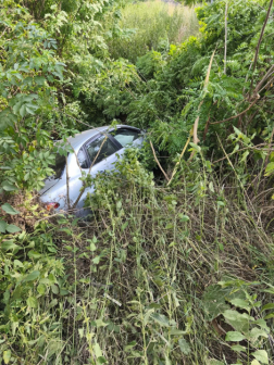 Árokba hajtott egy személyautó Erdőkürt közelében