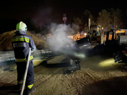 A tüzet négy vízsugárral oltották el